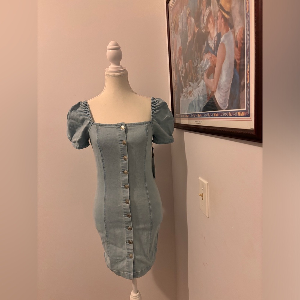 Light Blue Denim Bodycon Mini Dress with Puff Sleeves